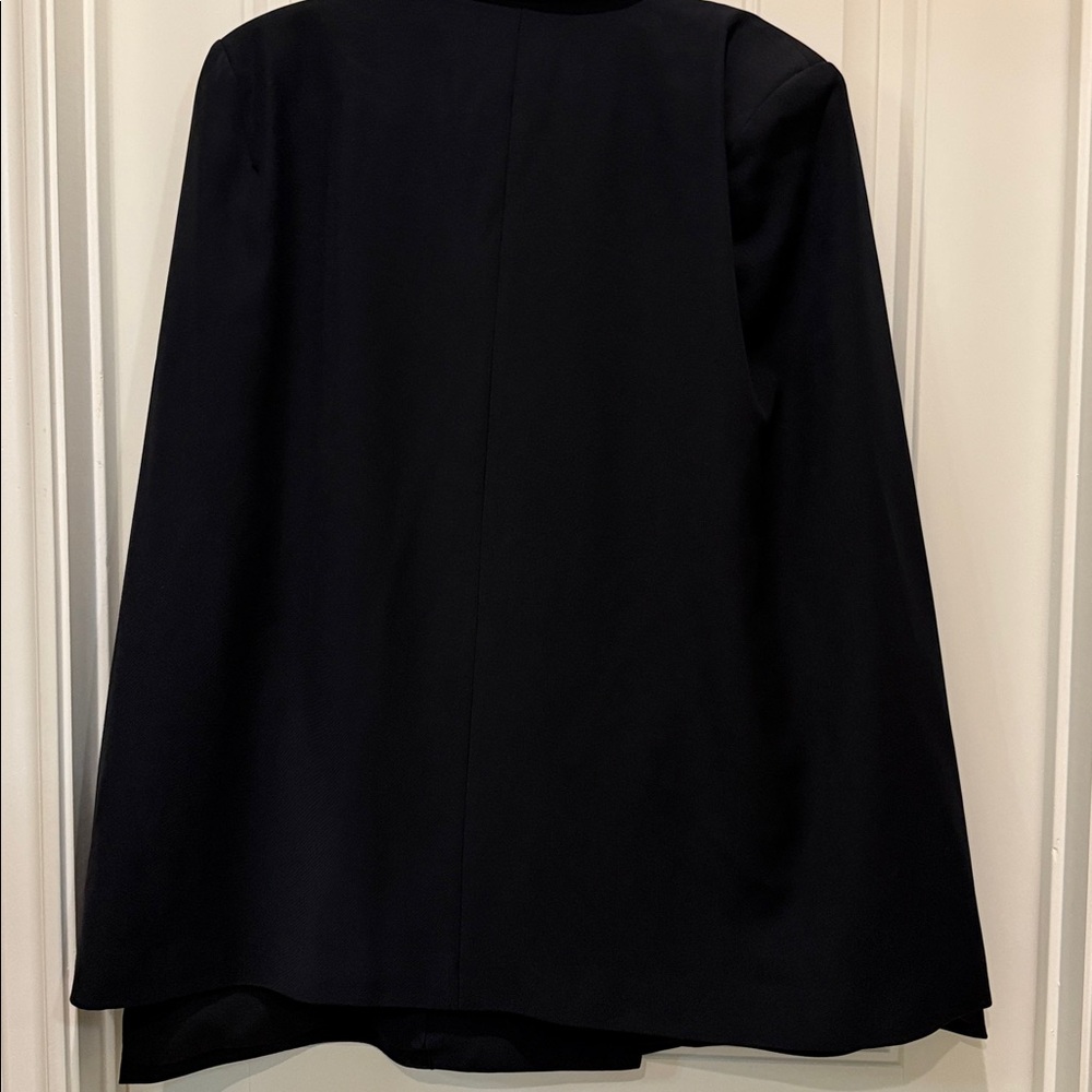 Scoop Women's Elegant Black Cape Jacket - Picture 5 of 5
